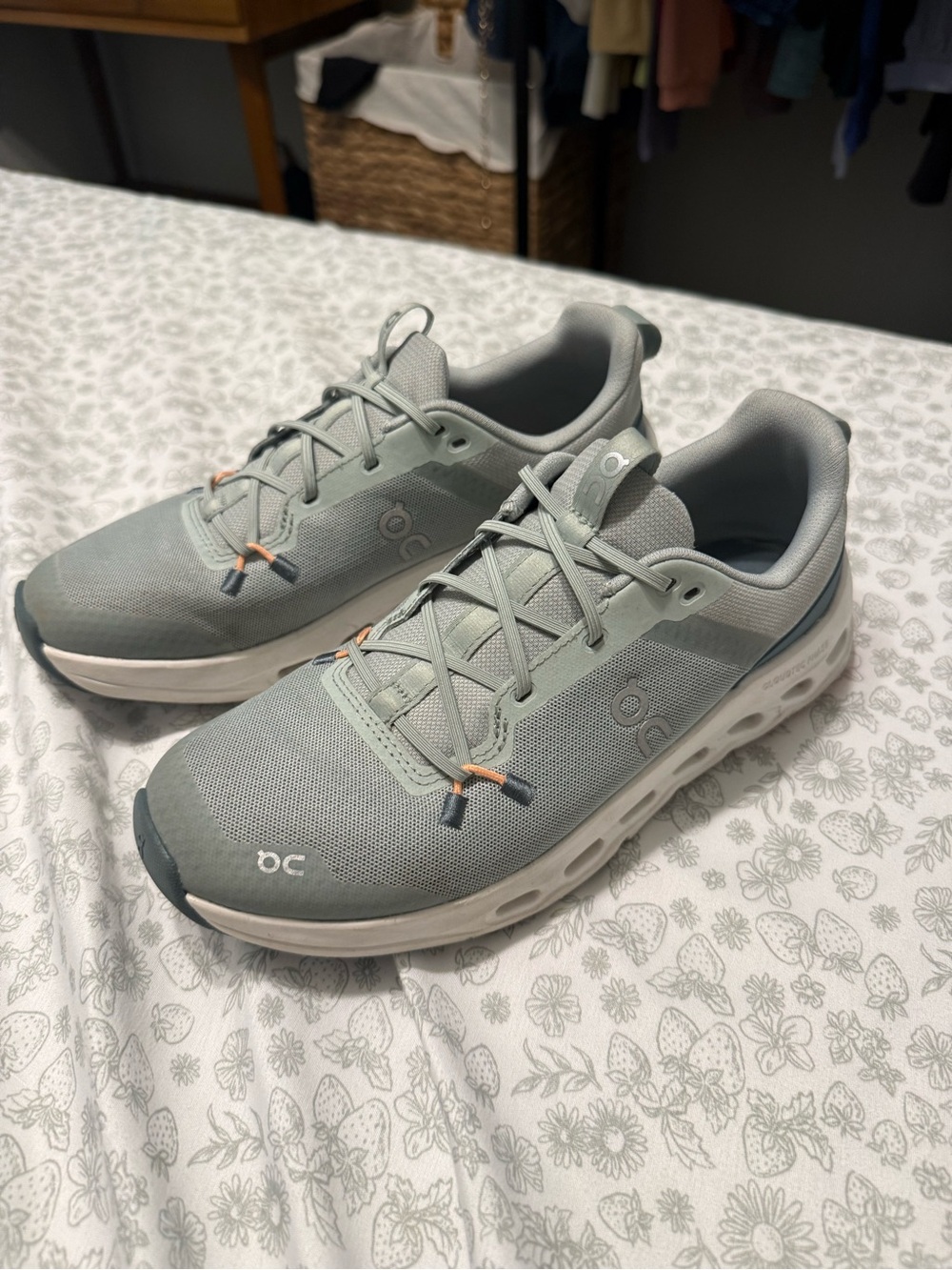 On RunningCloudswift Light Sage/Seafoam Athletic Sneakers